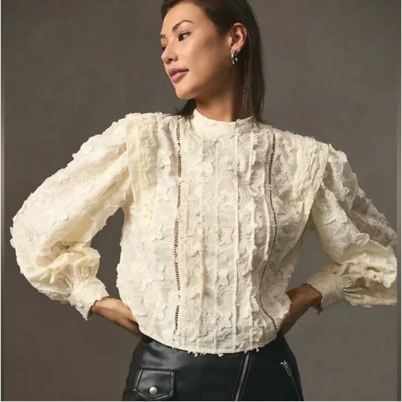FARM Rio Cream Textured Blouse - Picture 1 of 8